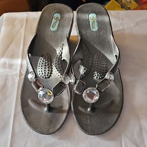 OKAL Jeweled Platform Sandles. Size Med 7-8